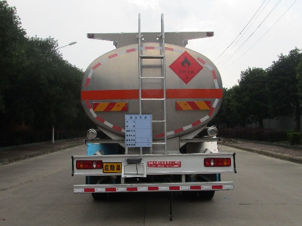 天威緣牌TWY5181GYYD6L型鋁合金運油車(chē)